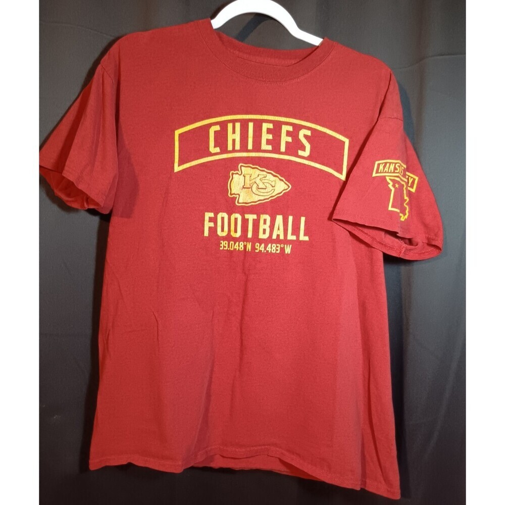 Kansas City Chiefs NFL Graphic T-Shirt Men's Large Red Team Apparel Short Sleeve